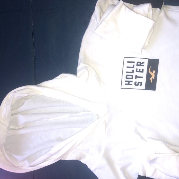 Hollister Cropped Hoodie - Picture 2 of 2